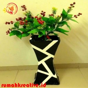 vas bunga kerajinan dari kardus
